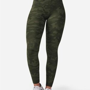 Green Camouflage Leggings
